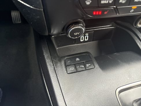 Used 2019 Ford Ranger XLT w/ Equipment Group 302A Luxury RWD image 16