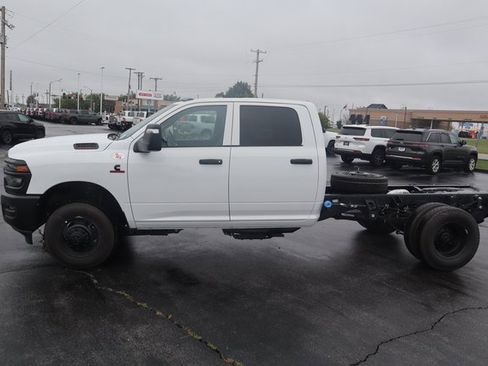 New 2026 RAM 3500 Tradesman image 17