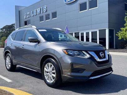 Used 2017 Nissan Rogue SV w/ SV Premium Package