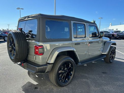 Used 2021 Jeep Wrangler Unlimited Sahara w/ Cold Weather Group image 5