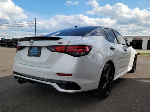 Used 2024 Nissan Sentra SR w/ SR Premium Package image 4
