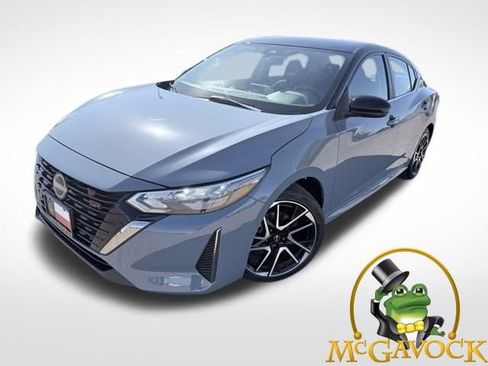 Used 2024 Nissan Sentra SR FWD image 1