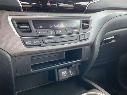 Used 2023 Honda Ridgeline Sport image 31