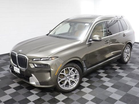 Certified 2026 BMW X7 xDrive40i image 2