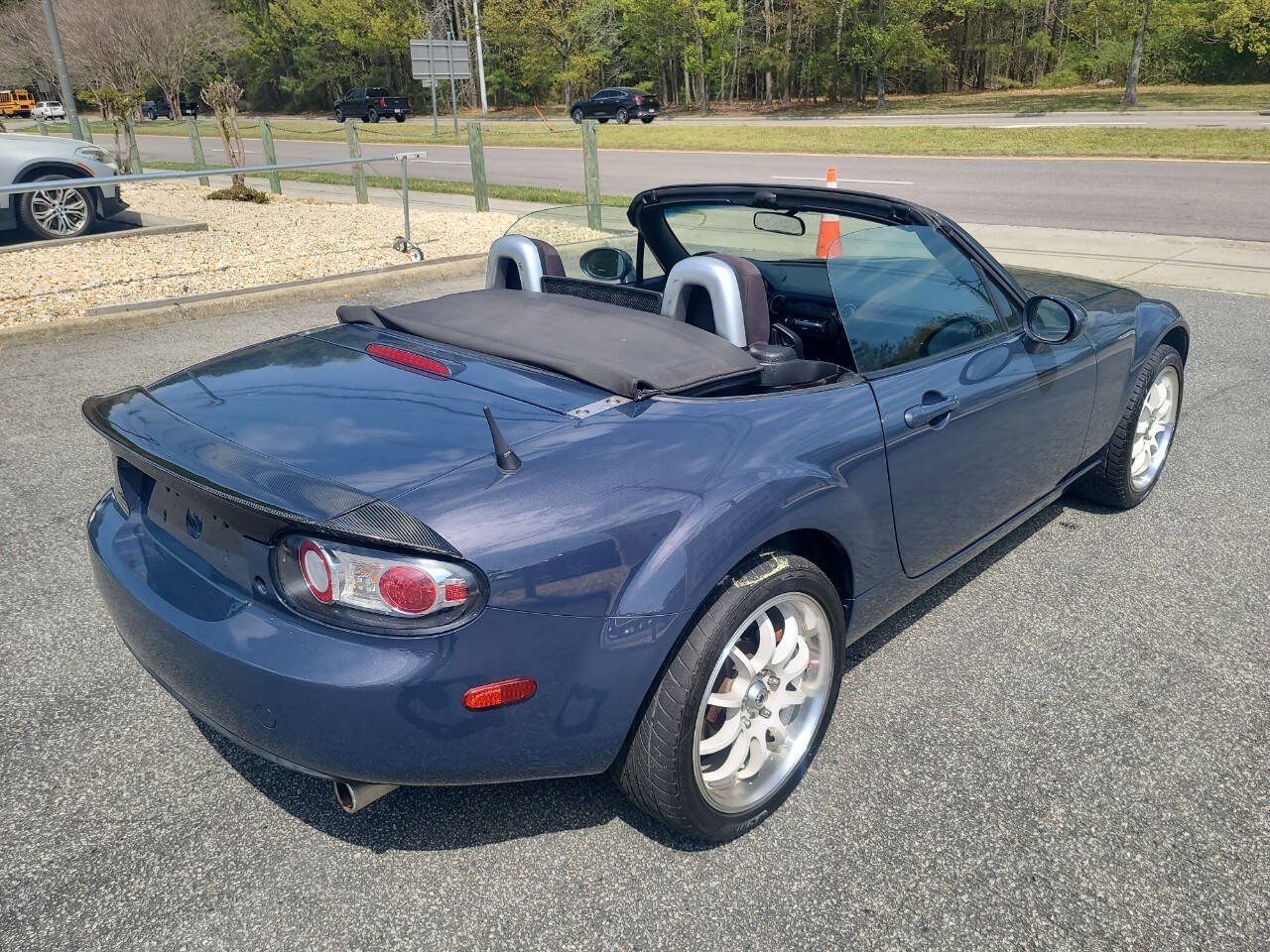 Used 2006 MAZDA MX-5 Miata Touring RWD image 26