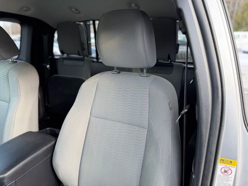 Used 2016 Toyota Tacoma SR5 image 7