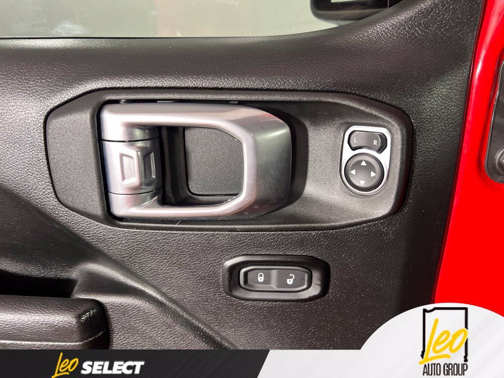 Used 2023 Jeep Gladiator Sport AWD/4WD image 31