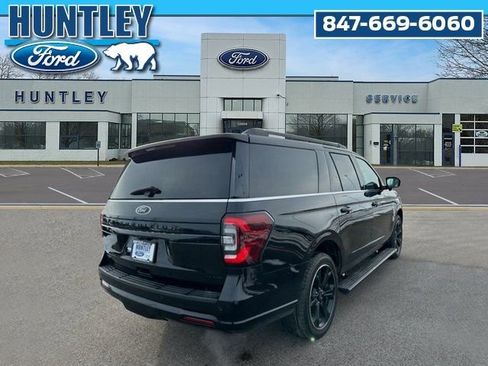 Used 2023 Ford Expedition Max Limited image 4