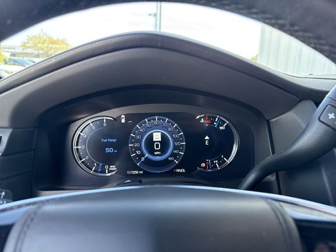 Used 2019 Cadillac Escalade ESV Platinum image 22