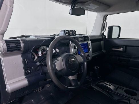 Used 2010 Toyota FJ Cruiser 4WD image 9
