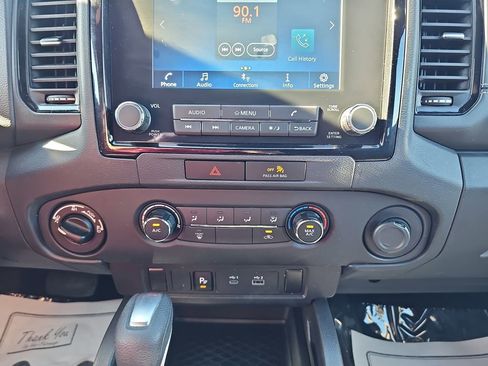 Used 2023 Nissan Frontier SV w/ Midnight Edition Package image 27