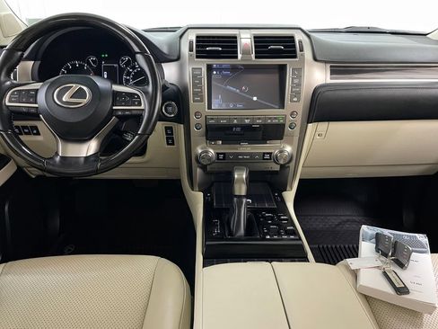 Used 2020 Lexus GX 460 Luxury w/ Accessory Package AWD/4WD image 2
