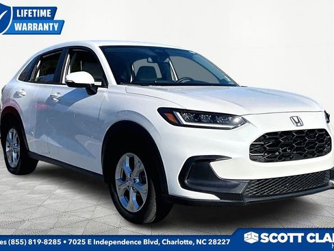 Used 2025 Honda HR-V LX image 1