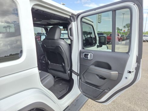 New 2026 Jeep Wrangler Unlimited Sahara AWD/4WD image 16