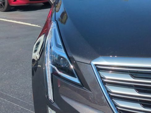 Used 2017 Cadillac XT5 Premium Luxury image 10