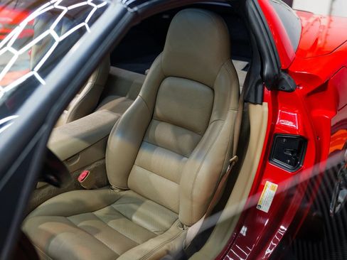 Used 2007 Chevrolet Corvette Coupe w/ Preferred Equipment Group RWD image 25