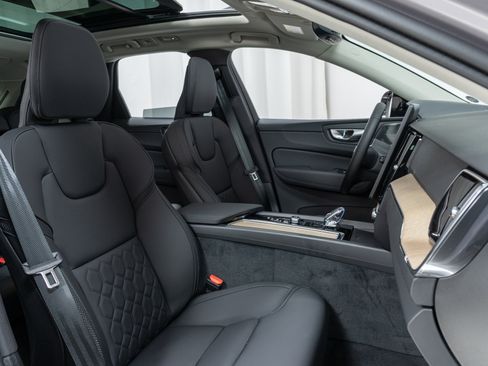 New 2026 Volvo XC60 B5 Plus w/ Climate Package image 22