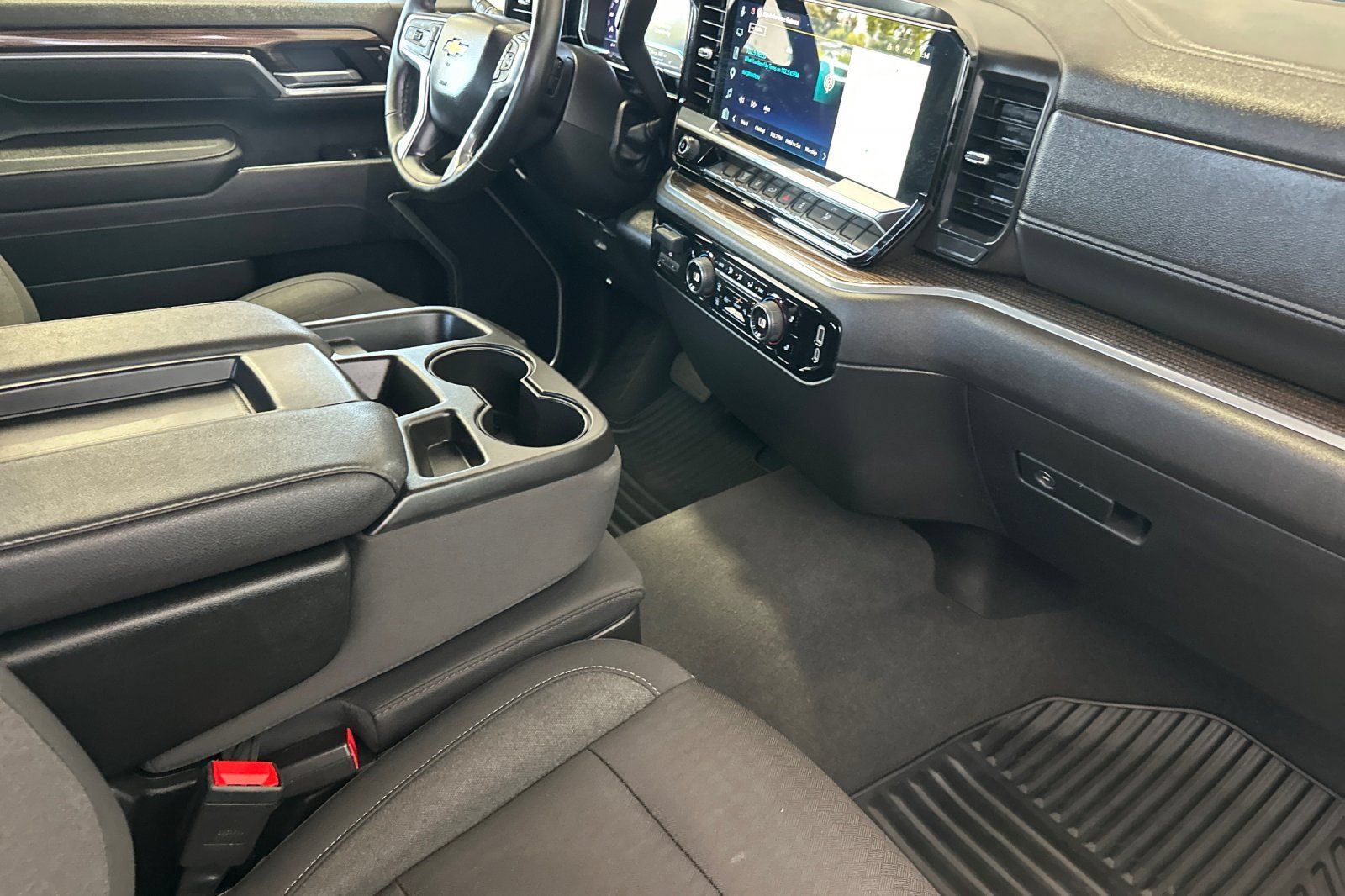 Used 2025 Chevrolet Silverado 2500 LT w/ Convenience Package AWD/4WD image 15