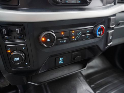 Used 2022 Ford F150 XLT w/ Trailer Tow Package image 18