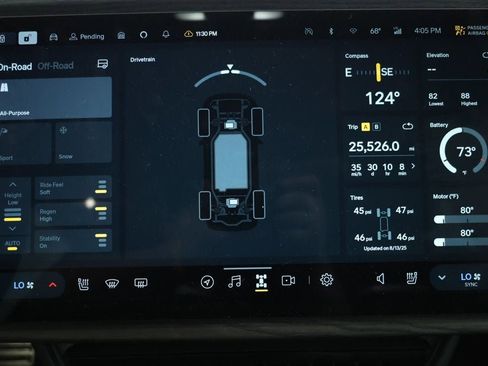 Used 2023 Rivian R1S Adventure image 17