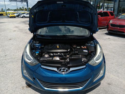 Used 2016 Hyundai Elantra SE w/ Option Group 02 FWD image 12