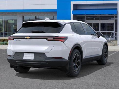 New 2026 Chevrolet Equinox EV LT image 4