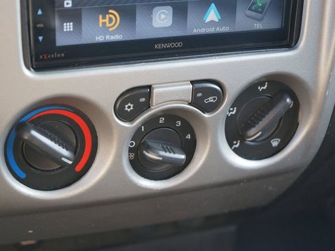 Used 2010 GMC Canyon SLT image 18