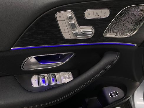 Certified 2025 Mercedes-Benz GLS 450 4MATIC image 35