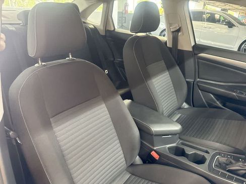 Certified 2023 Volkswagen Jetta S FWD image 27