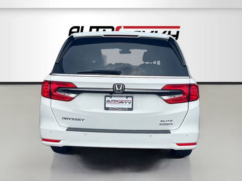 Used 2022 Honda Odyssey Elite image 6