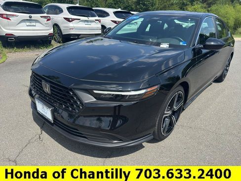 Used 2023 Honda Accord Sport image 3