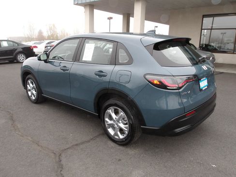 Used 2023 Honda HR-V LX image 3