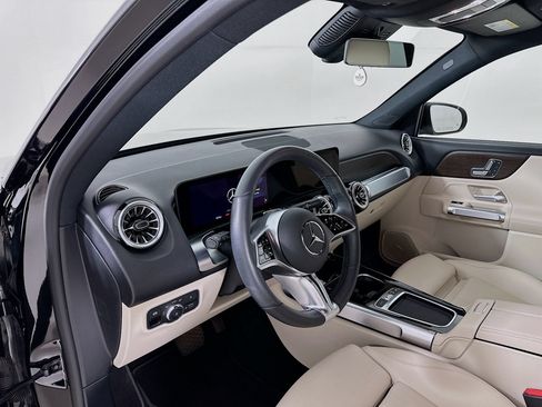 Certified 2025 Mercedes-Benz EQB 250+ image 10