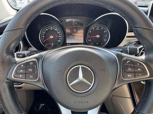 Used 2019 Mercedes-Benz GLC 300 image 28