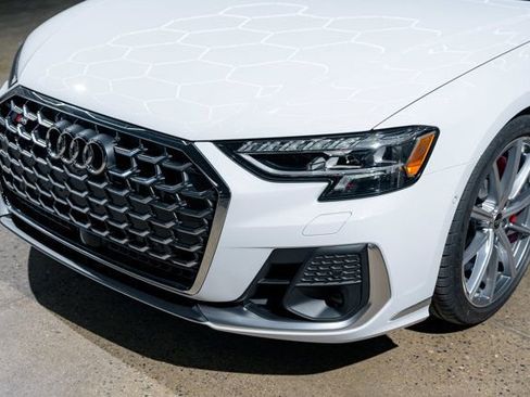 Used 2023 Audi S8 4.0 TFSI image 31