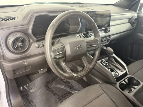 Used 2024 Chevrolet Colorado Trail Boss w/ LPO, Dark Essentials Package AWD/4WD image 15