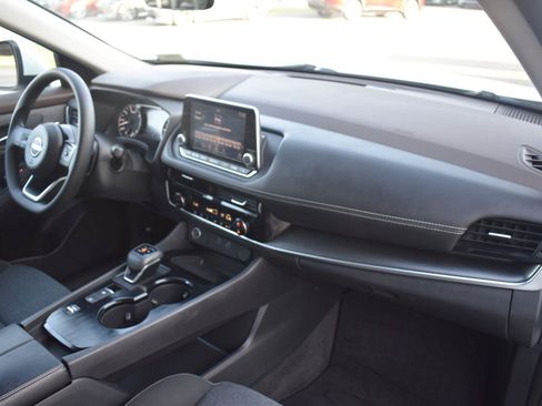 Used 2023 Nissan Rogue SV FWD image 56