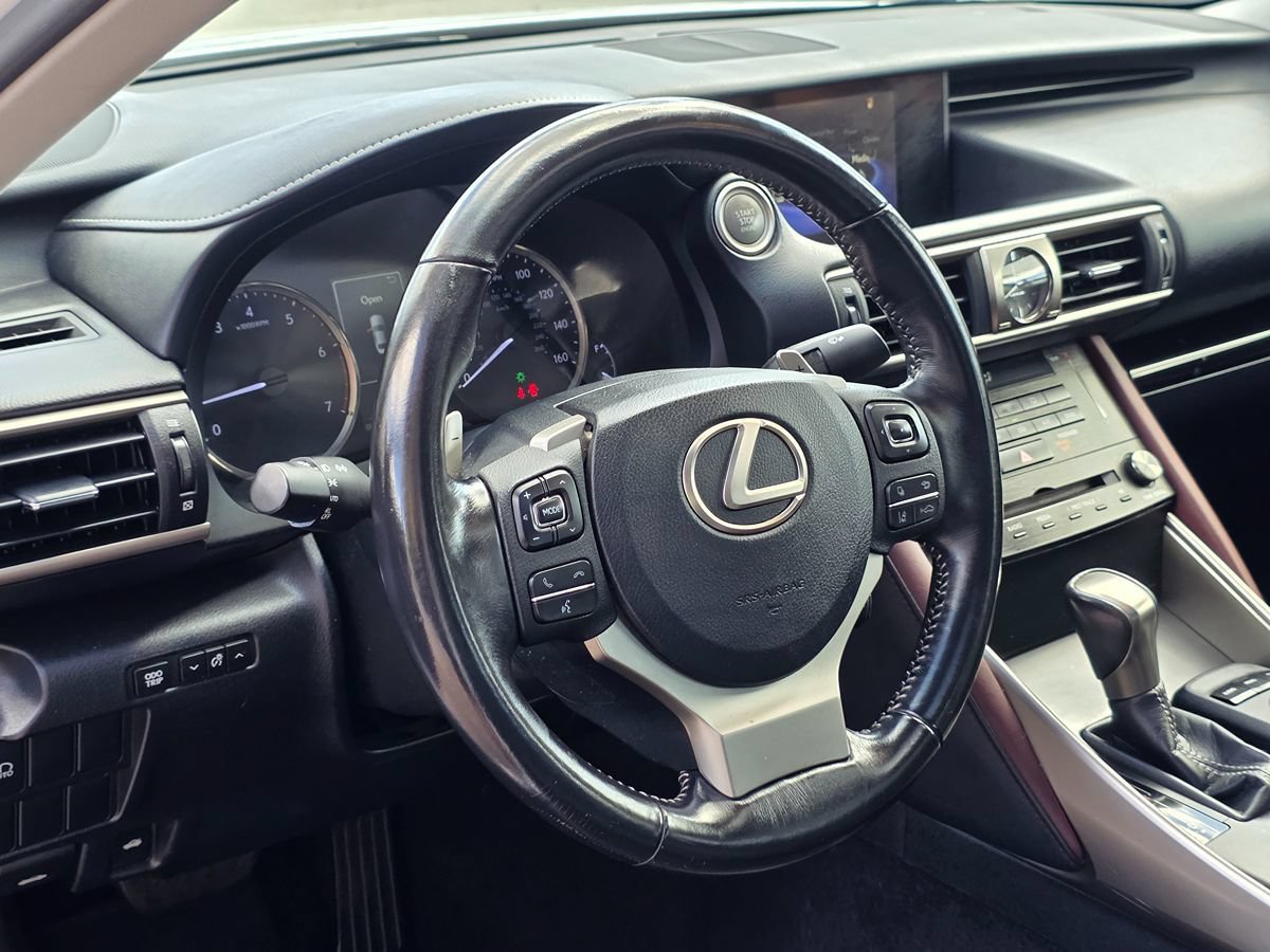 Used 2017 Lexus IS 200t RWD image 18