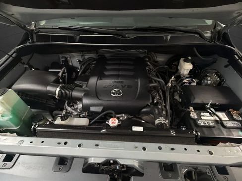 Used 2020 Toyota Tundra SR5 w/ SR5 Convenience Package RWD image 21