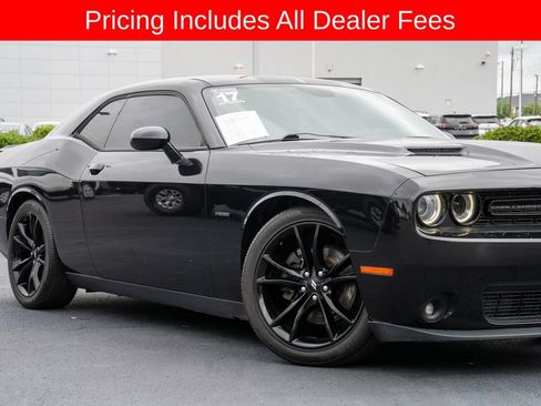 Used 2017 Dodge Challenger R/T w/ Blacktop Package RWD image 2