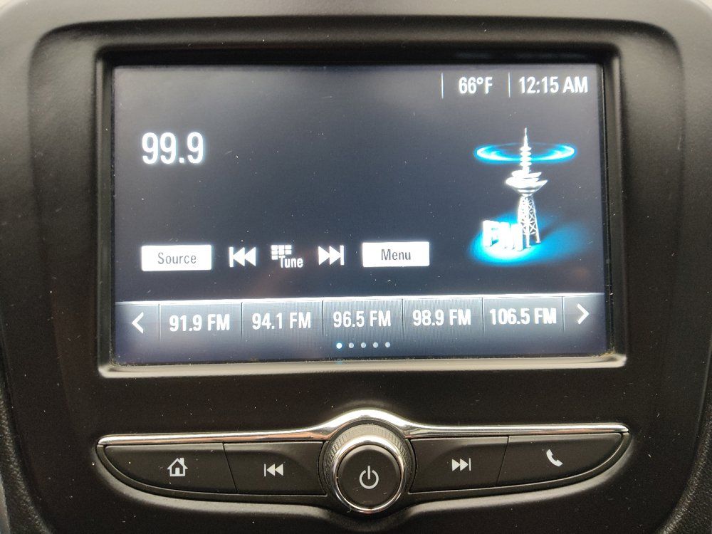 Used 2018 Chevrolet Malibu LT FWD image 25