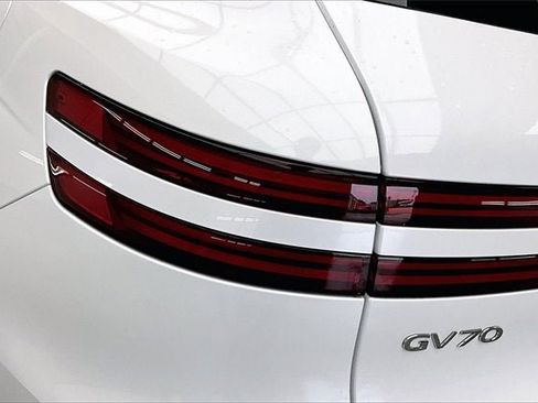 New 2026 Genesis GV70 3.5T Sport Prestige AWD/4WD image 35