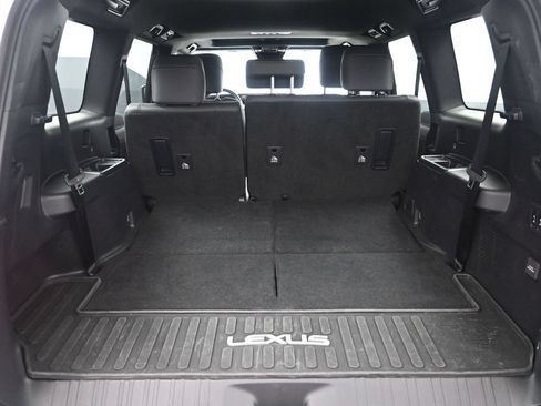 Used 2024 Lexus GX 550 w/ Accessory Package (2T) AWD/4WD image 36