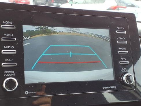 Used 2024 Toyota Camry SE image 16