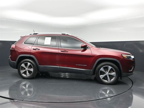 Used 2019 Jeep Cherokee Limited AWD/4WD image 4