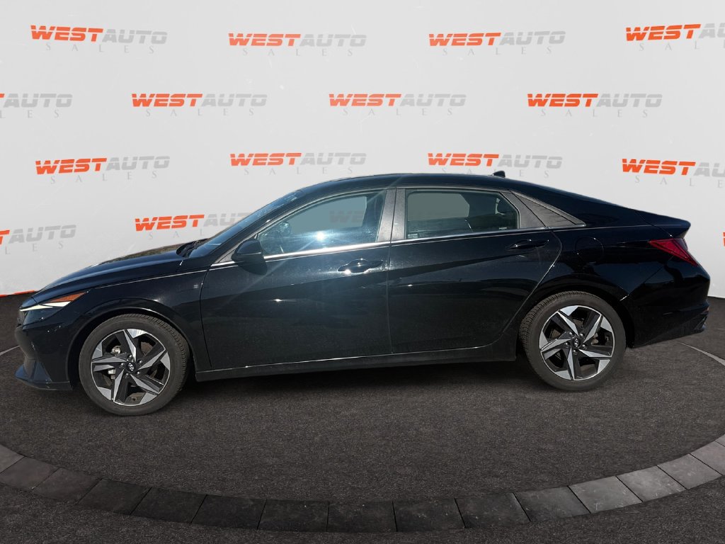 Used 2021 Hyundai Elantra Limited FWD image 2