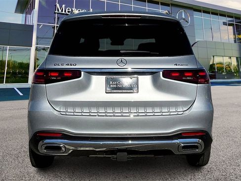 New 2025 Mercedes-Benz GLS 450 4MATIC image 4