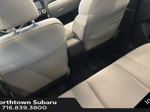 Used 2016 Subaru Forester 2.5i Premium w/ All-Weather Package AWD/4WD image 31