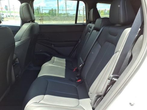 New 2026 Jeep Cherokee Limited AWD/4WD image 9