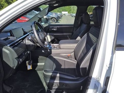 Used 2026 GMC Sierra EV Denali AWD/4WD image 5